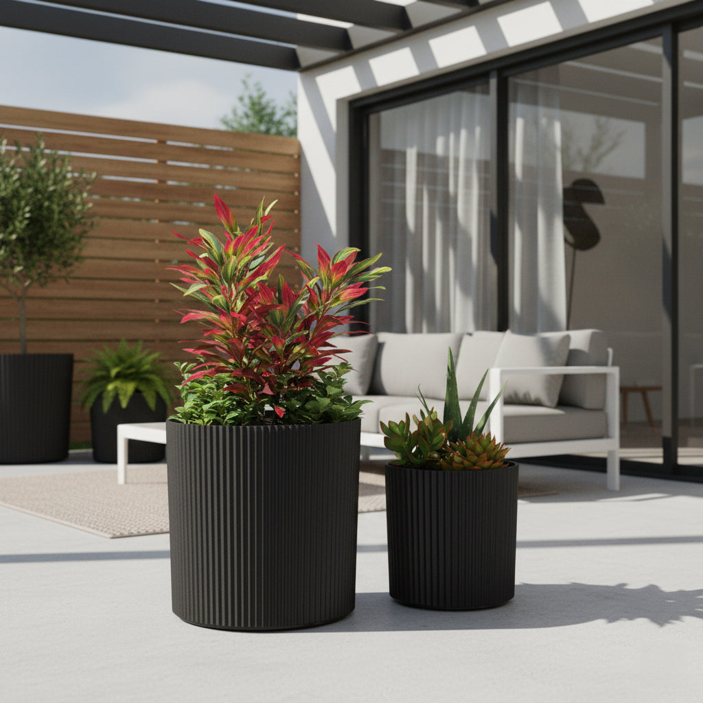 Mayne Serene Round Ribbed Planter with Drainage Hole
