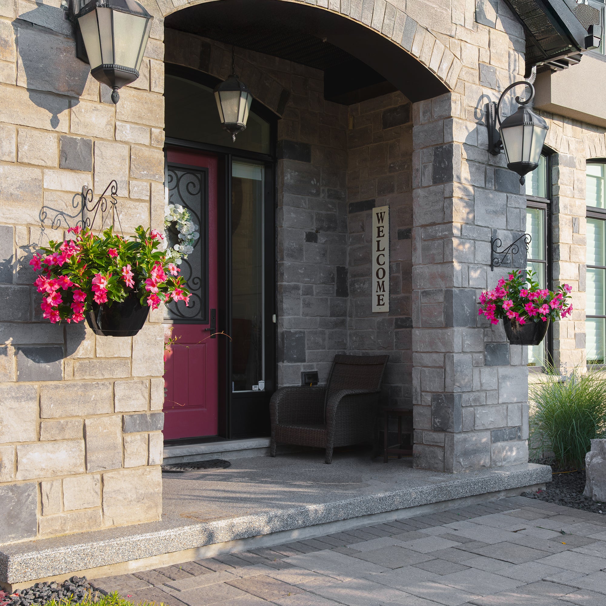 Mayne Caprio 14-Inch Self-Watering Hanging Planter with Water Level Indicator (2-Pack)