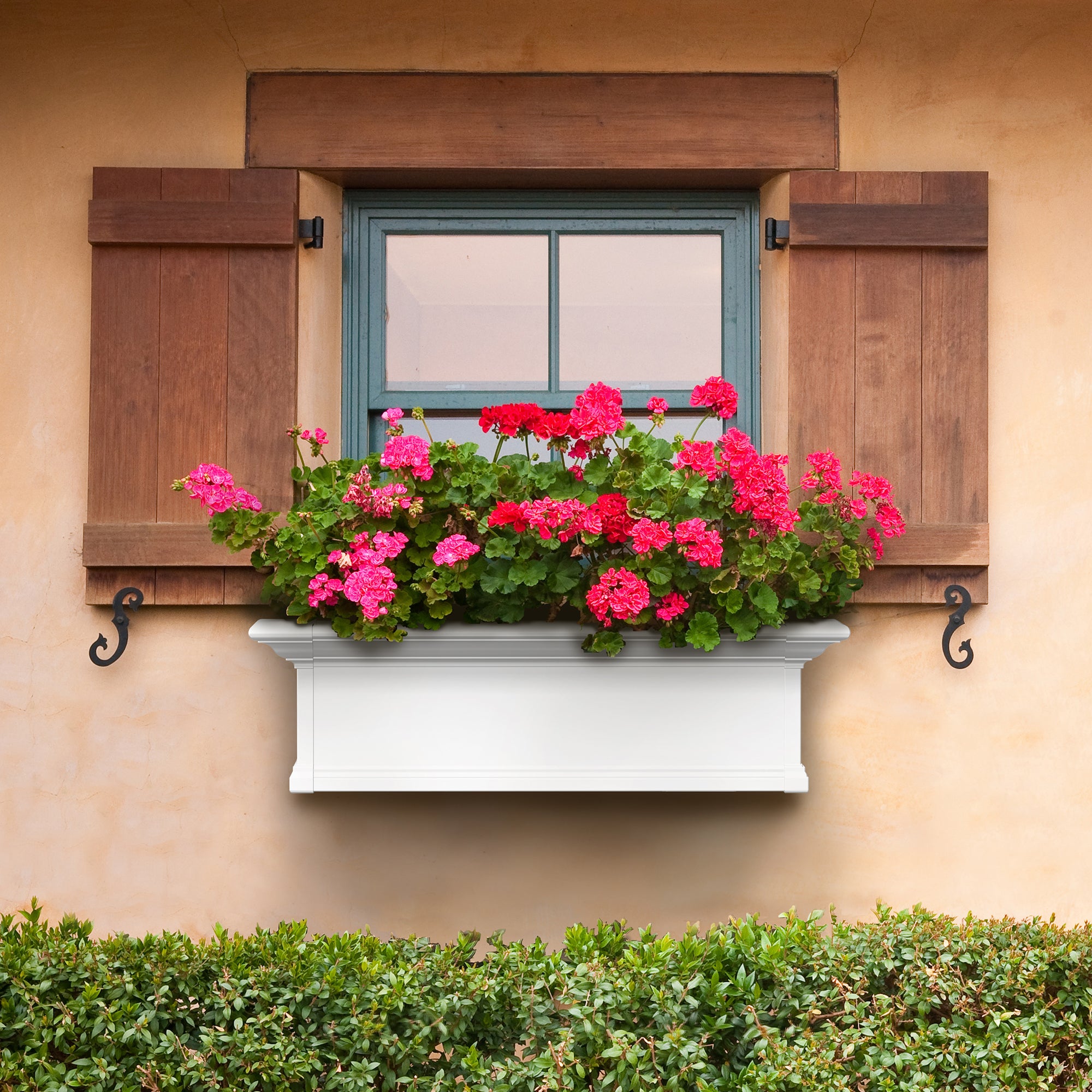 Mayne Yorkshire 3ft Self-Watering Window Box with Steel Wall Mount Brackets