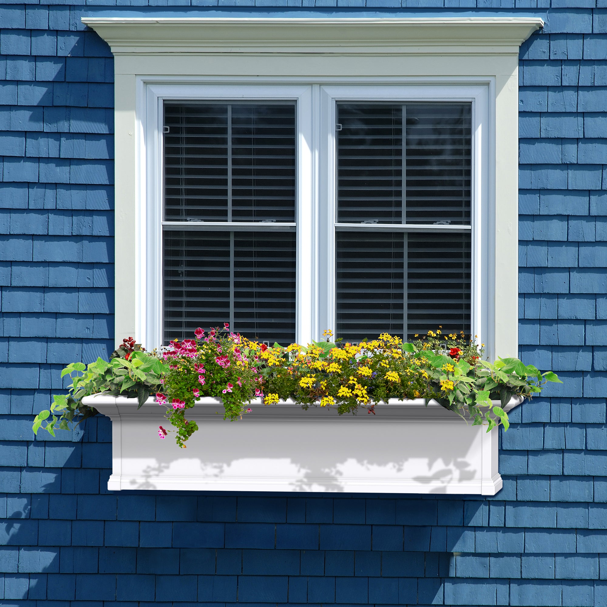 Mayne Yorkshire 4ft Self-Watering Window Box with Steel Wall Mount Brackets