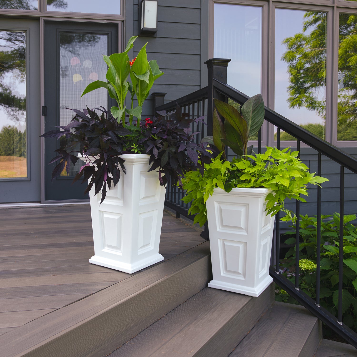 Mayne Wyndham 24in Tall Planter
