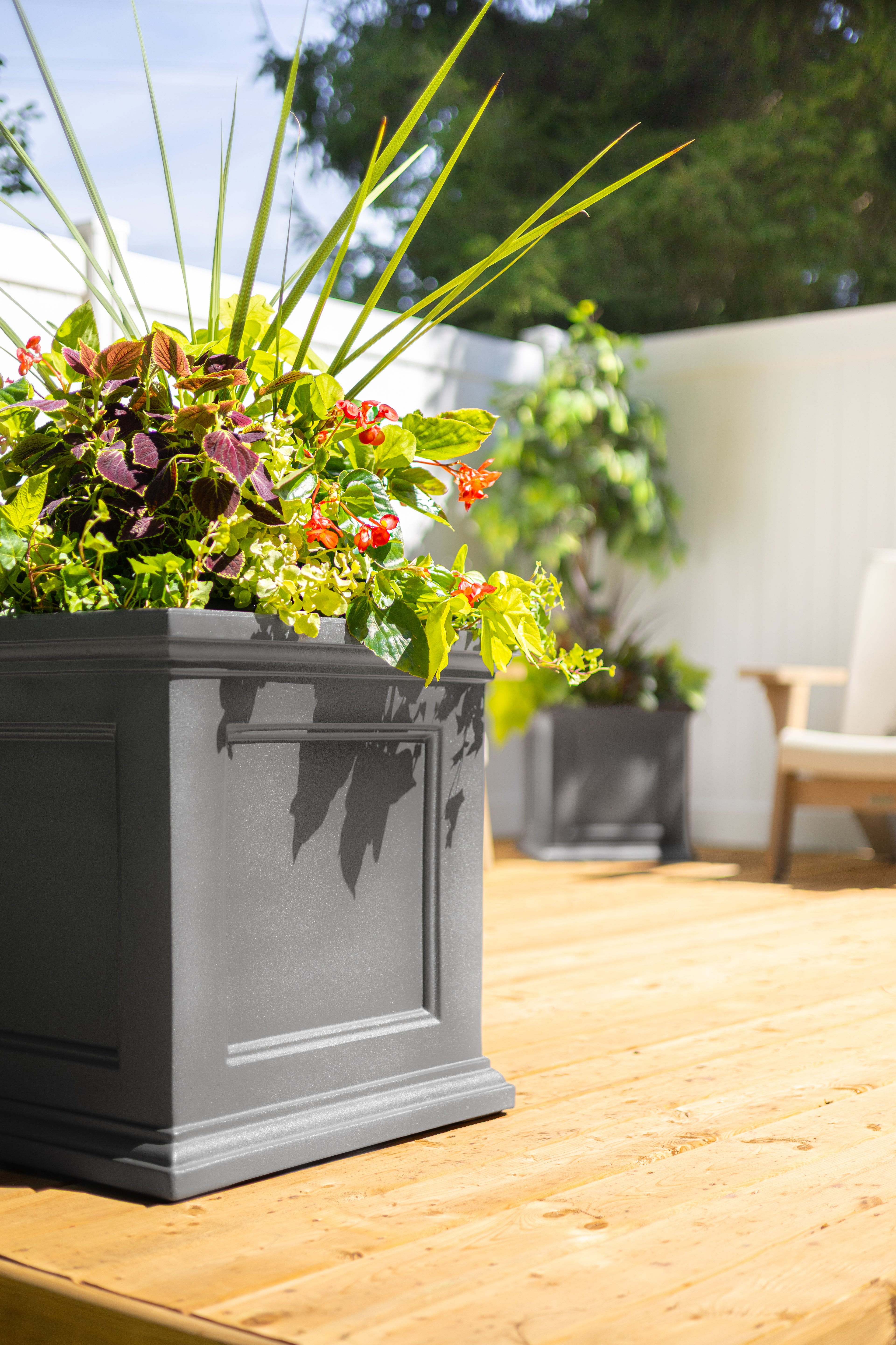 Mayne Fairfield 24-Inch Self-Watering Square Planter
