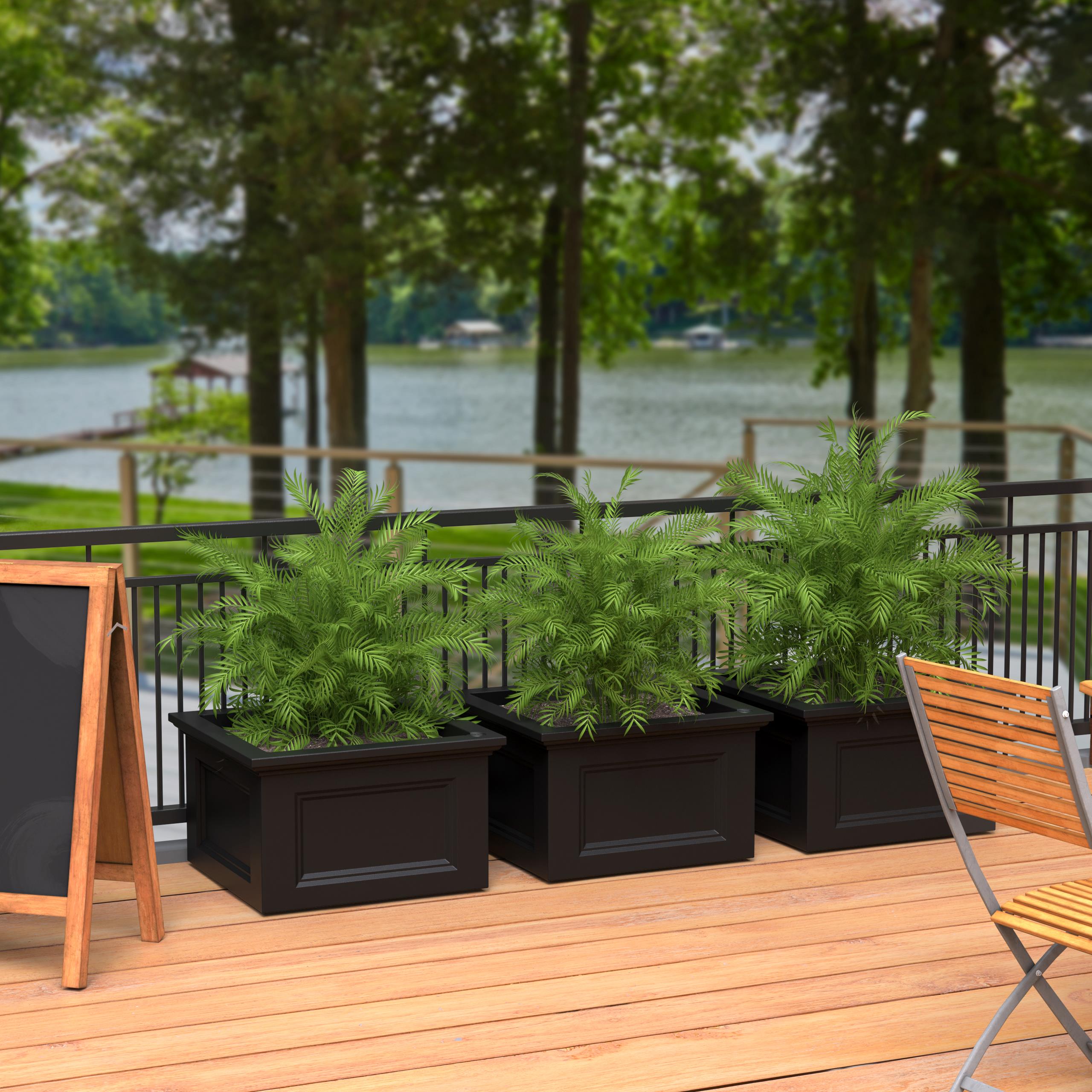 Mayne Fairfield 24in x 24in Garden Bed