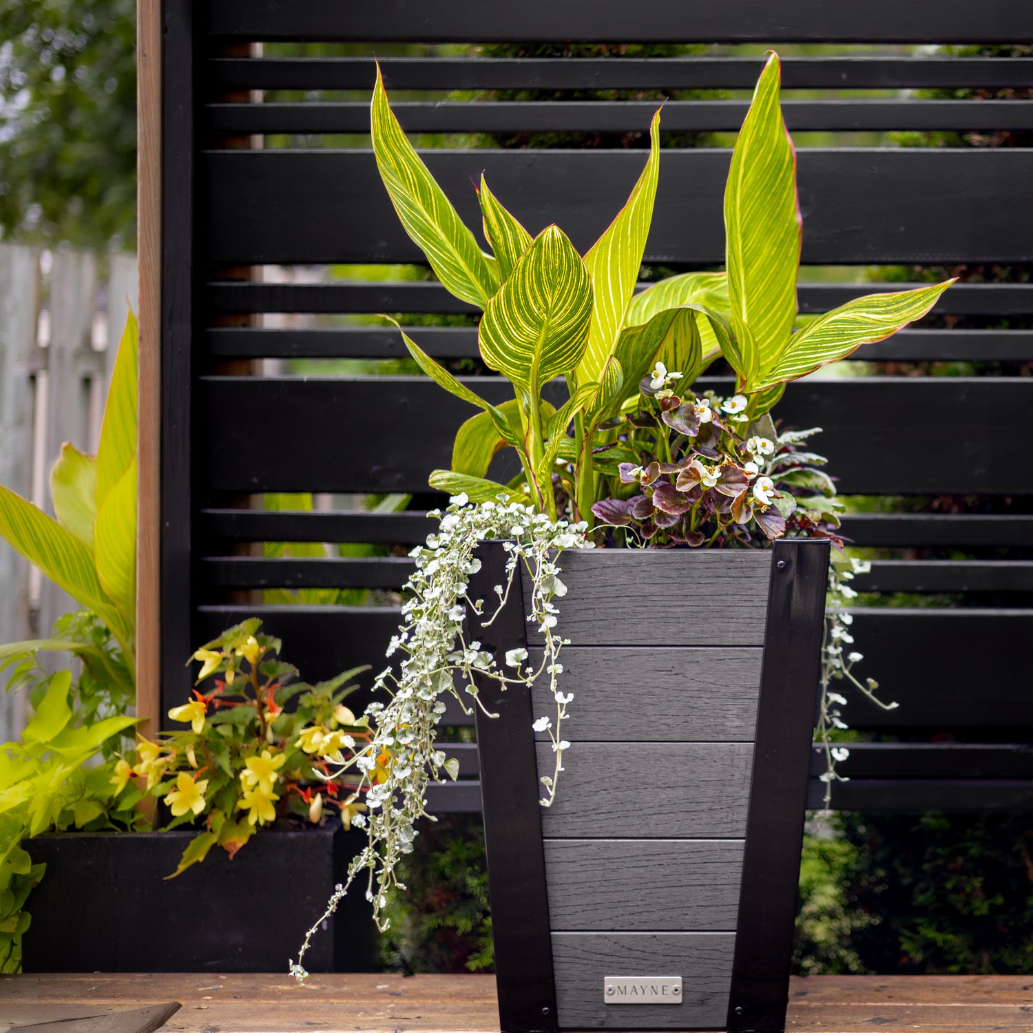 Mayne Horizon 18-Inch Tall Outdoor Planter