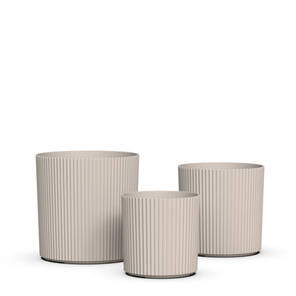Mayne Serene Round Ribbed Planter with Drainage Hole