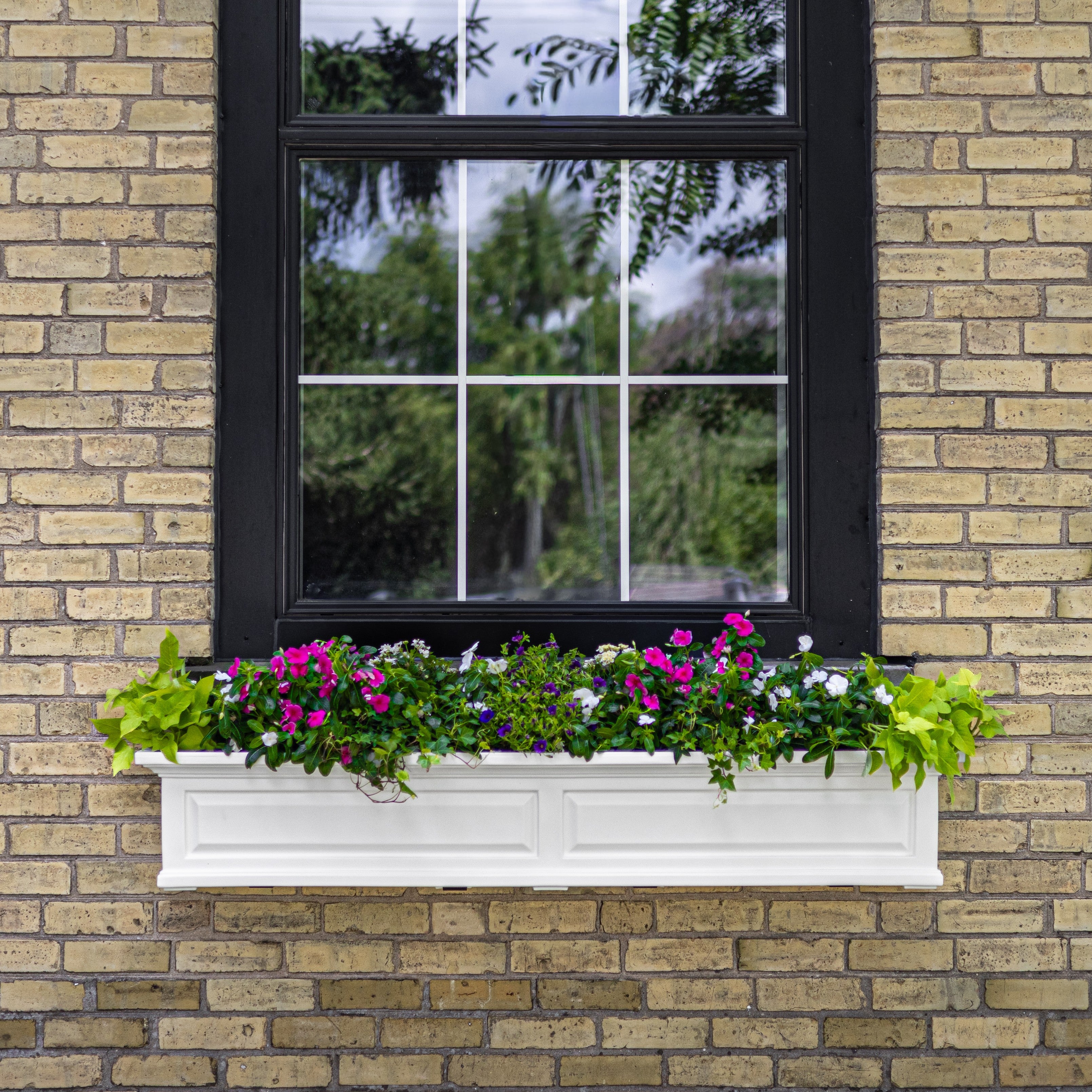 Mayne Nantucket 5ft Self-Watering Window Box with Steel Wall Mount Brackets