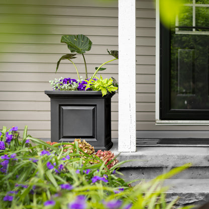 Mayne Nantucket 20-Inch Self-Watering Square Planter