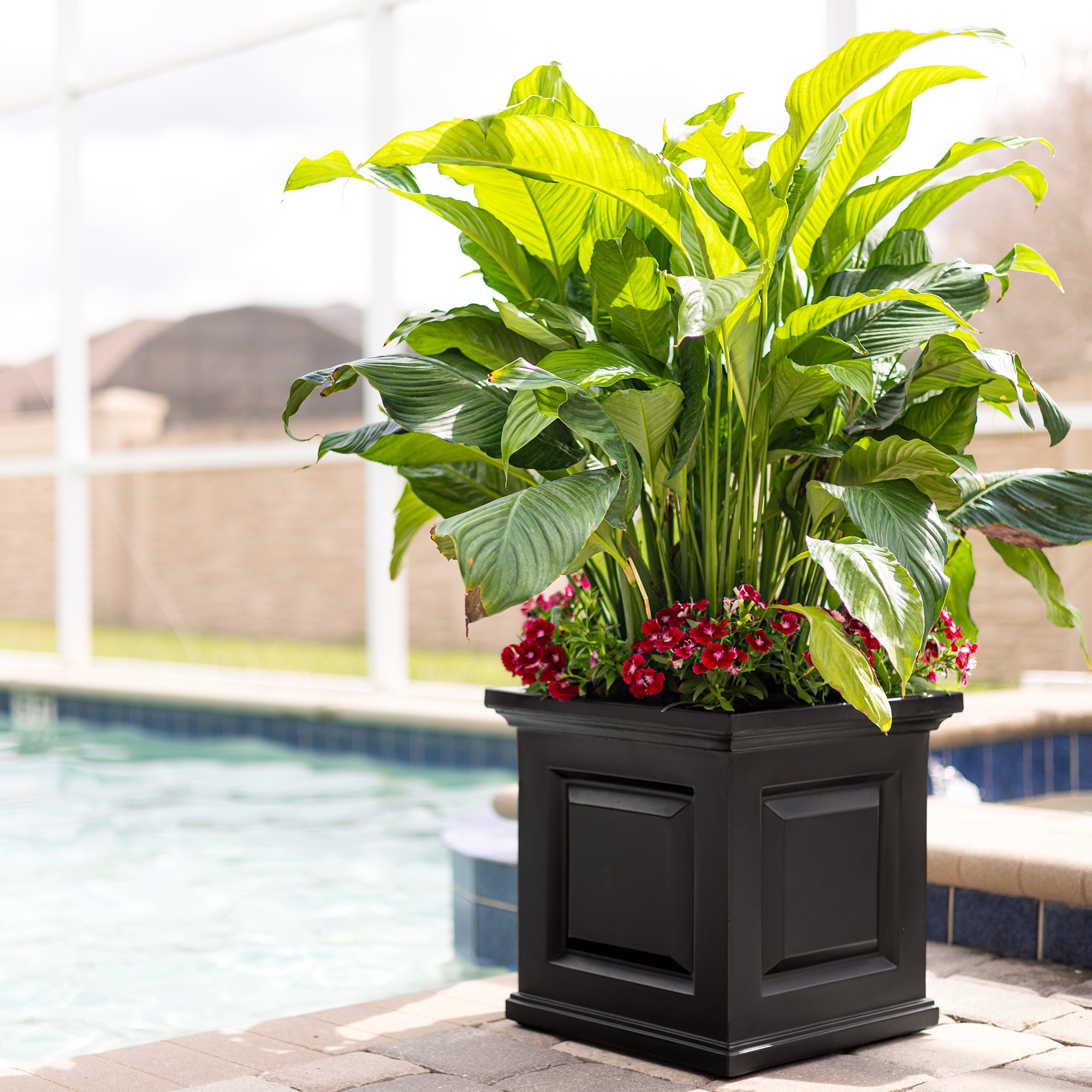 Mayne Nantucket 16-Inch Self-Watering Square Planter