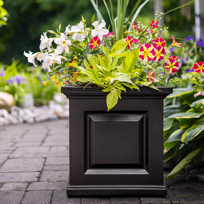 Mayne Nantucket 16-Inch Self-Watering Square Planter