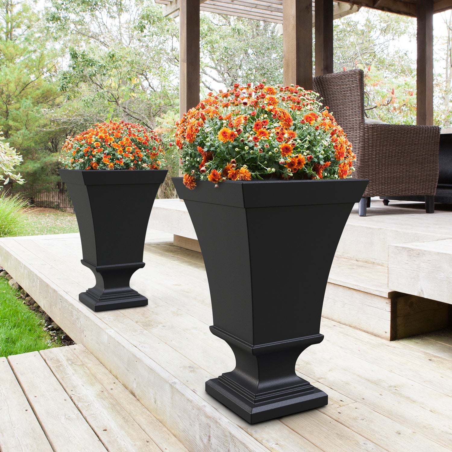urn planter pots Mayne Vienna 25-Inch Self-Watering Urn Planter – Mayne Inc. US