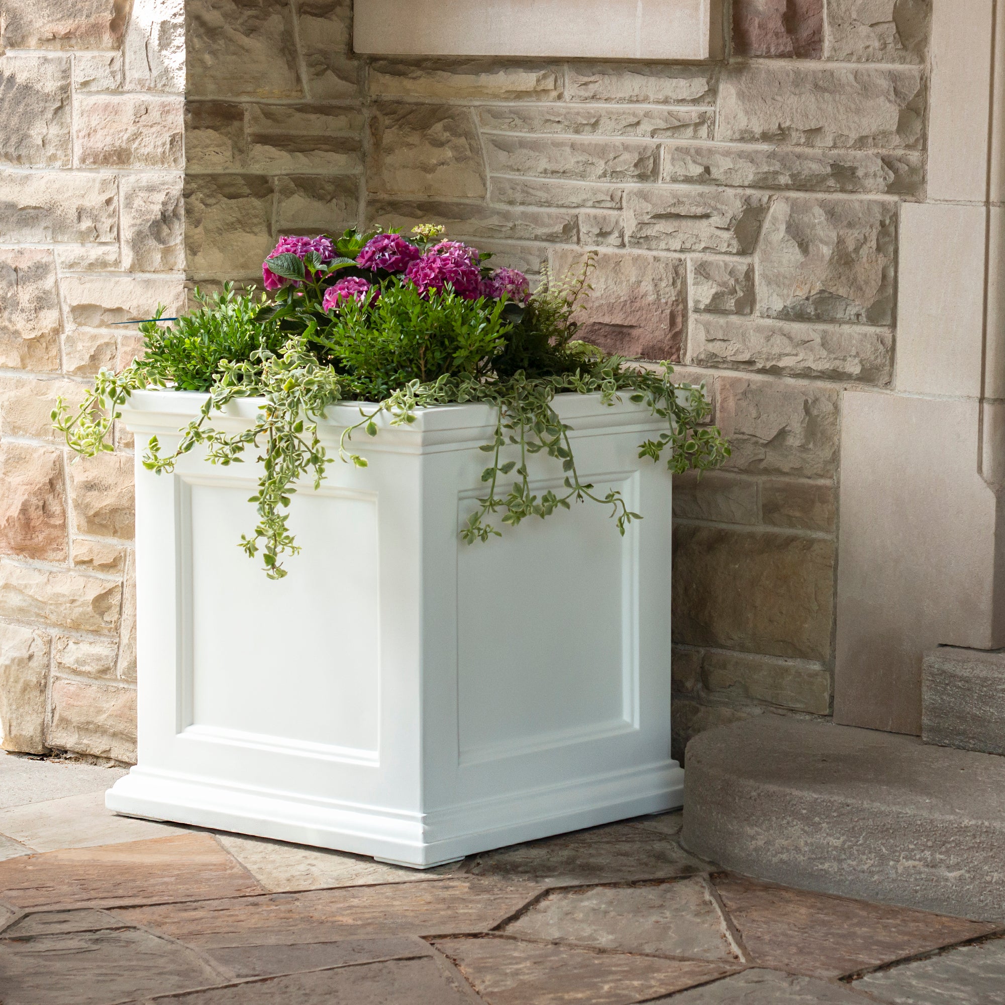 Mayne Fairfield 28-Inch Indoor and Outdoor Square Planter