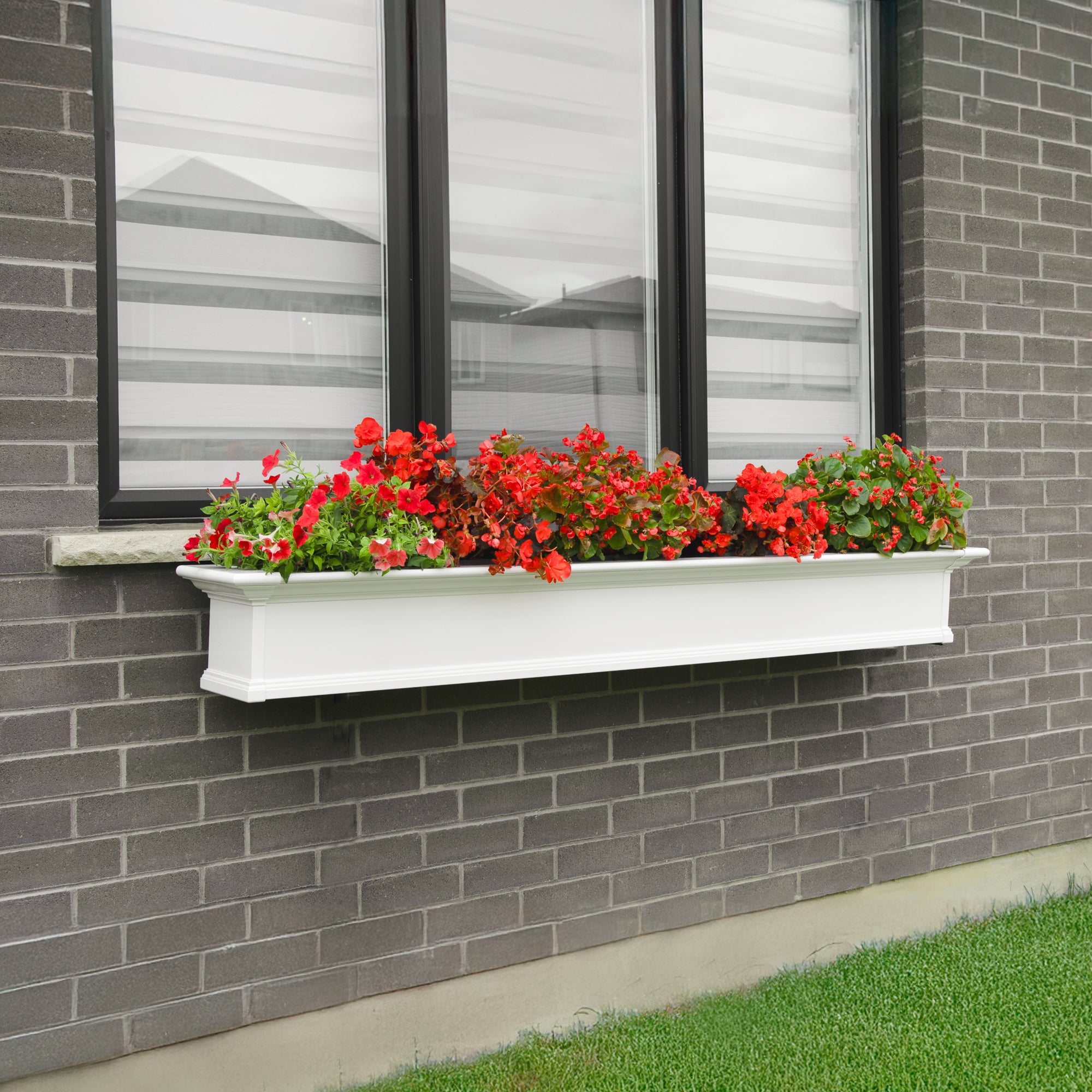Mayne Yorkshire 7ft Self-Watering Window Box with Steel Wall Mount Brackets